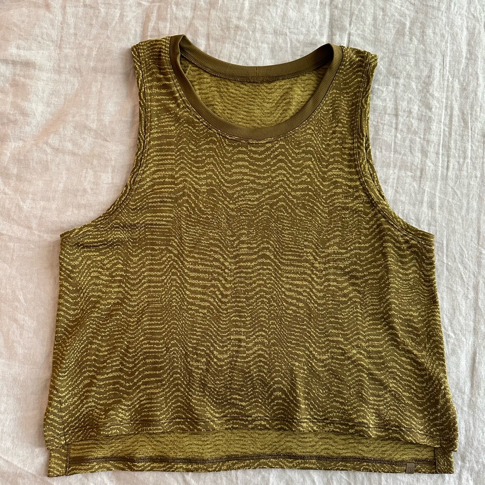 Lululemon Crop Tank, size 4